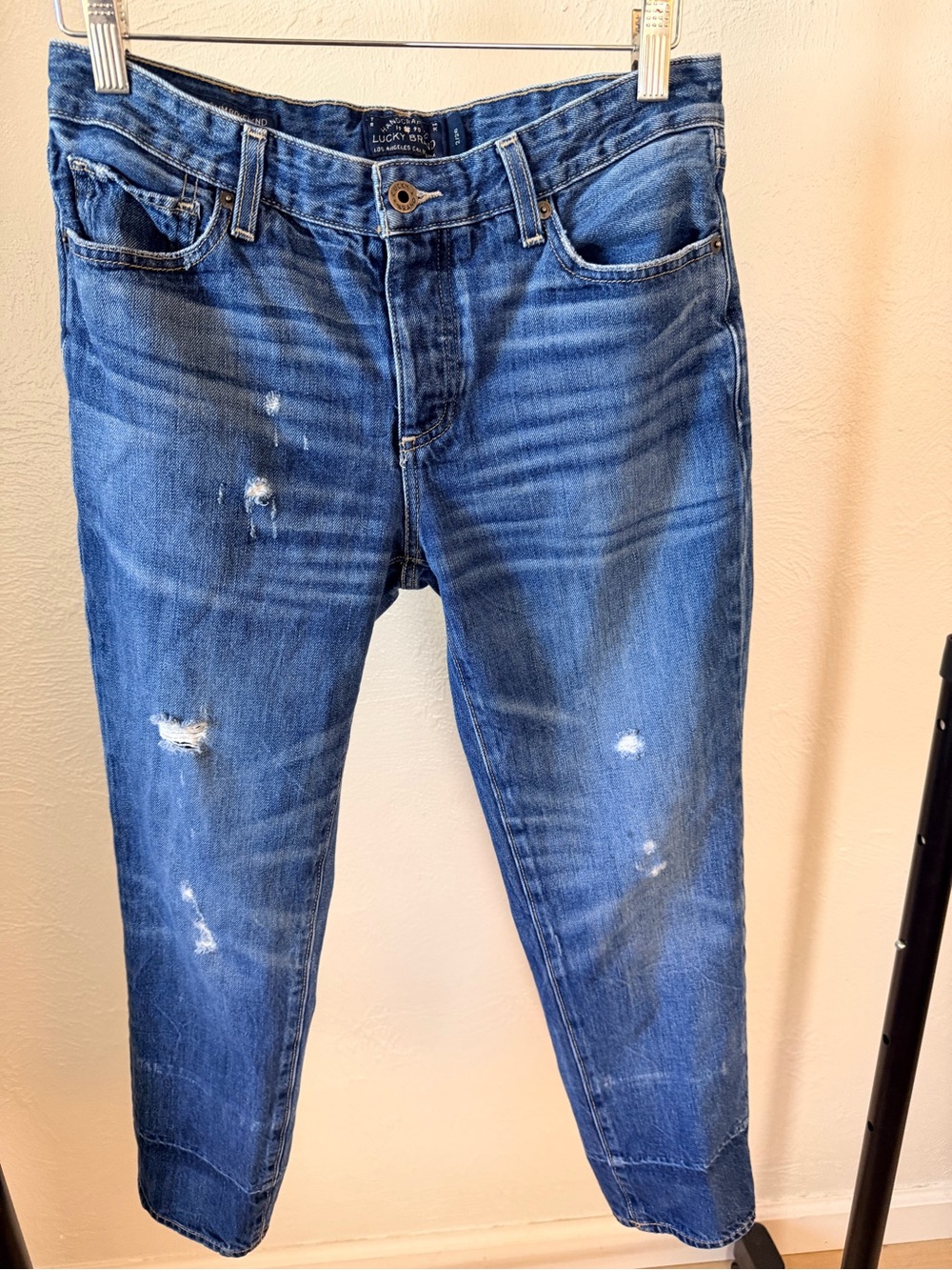 Lucky Brand Women’s Distressed Blue Jeans -‎ Size 2/26